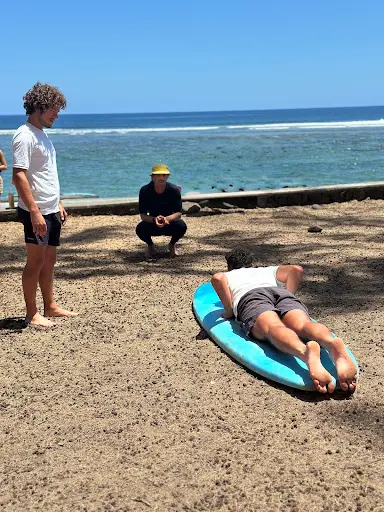 Alon’surfer