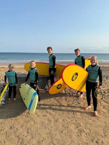 Emeraude Surf School
