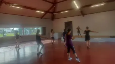 "mouv Danse Tasie"