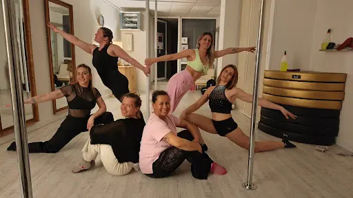Le Podium Pole Dance