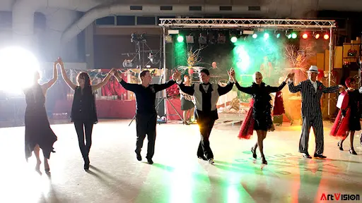 Toulondans S - Cours de Danse À Toulon