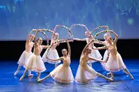 Attitude Corps & Danses