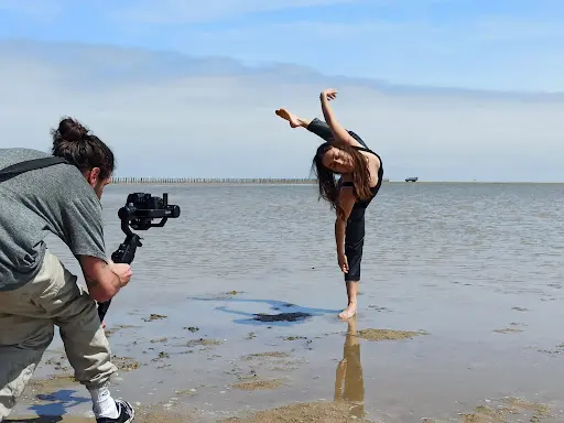 Le Lieu Qui Danse - Léna Lopez