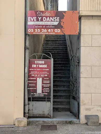Eve Y Danse