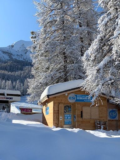 Esi Vars École de Ski